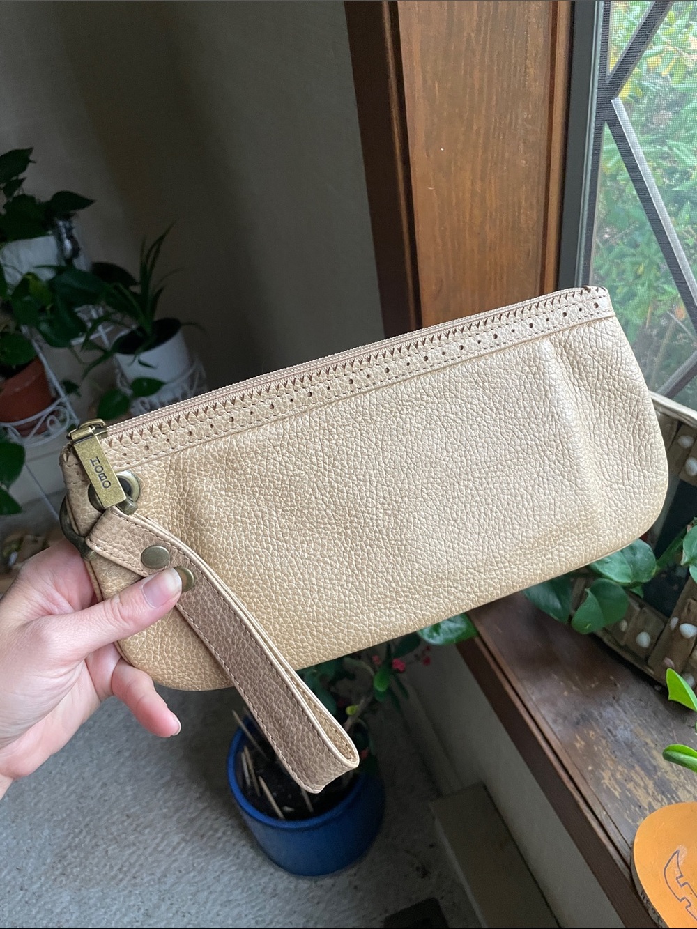 HOBO International Genuine Leather Wristlet Clutch in Neutral Beige